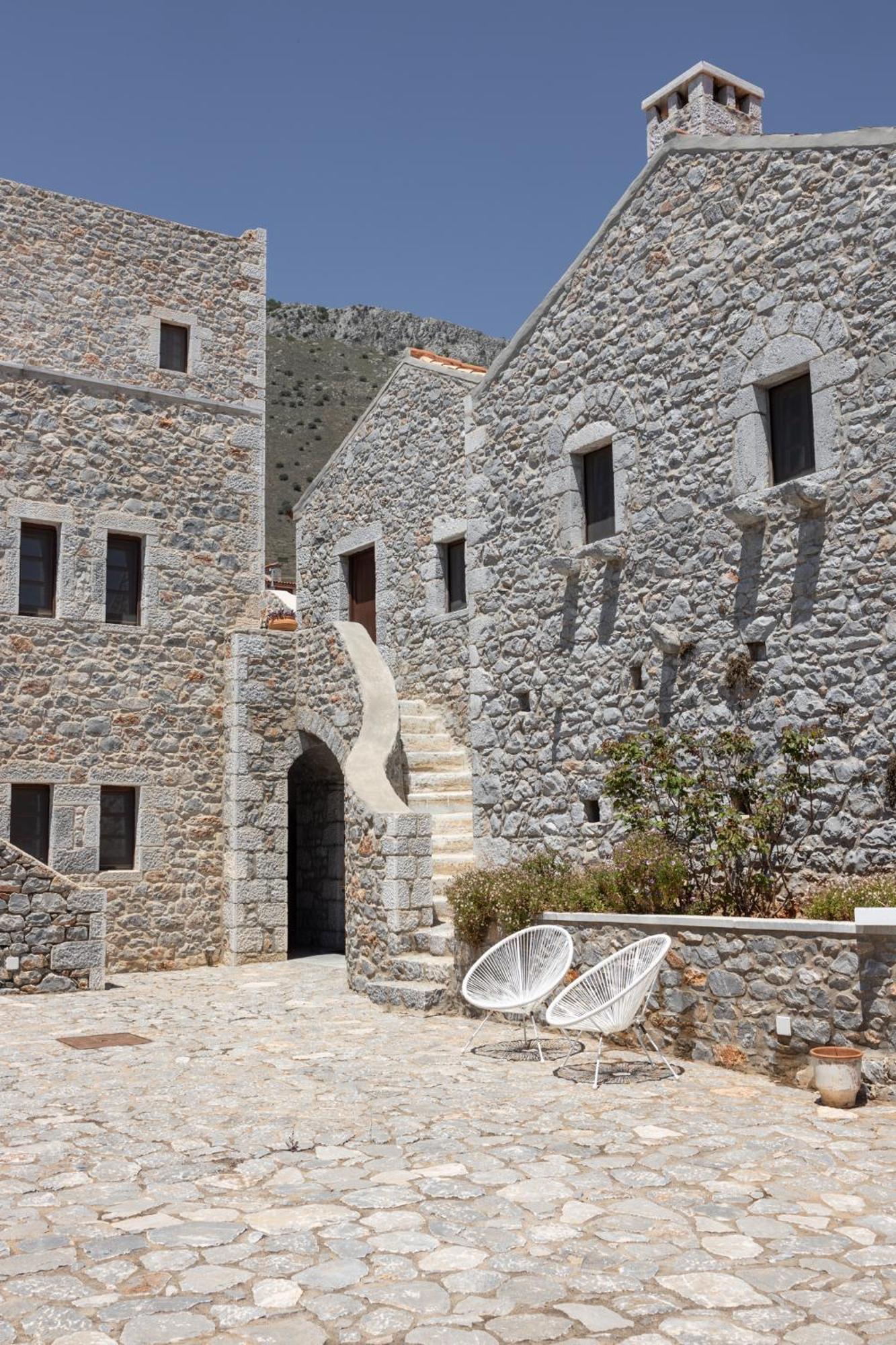 Petritis Guesthouse Oitilon Exterior photo